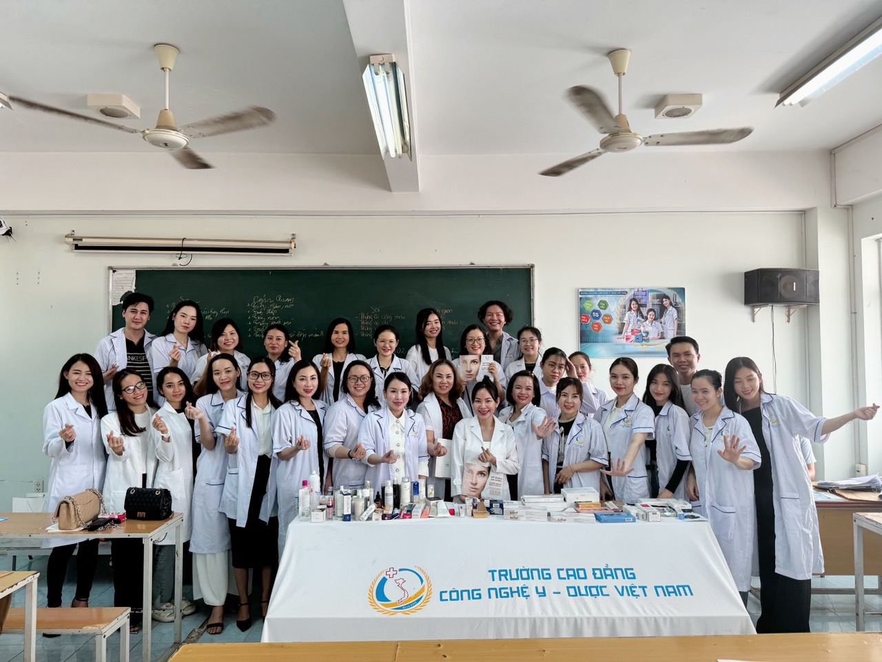 Nguyễn Trà Giang là ai? Hành trình lan toả lối sống khoẻ đẹp cho phụ nữ Việt.
