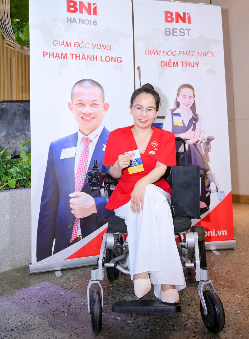 Diễm Thúy là ai? Người phụ nữ biến chiếc xe lăn thành đòn bẩy triệu follow
